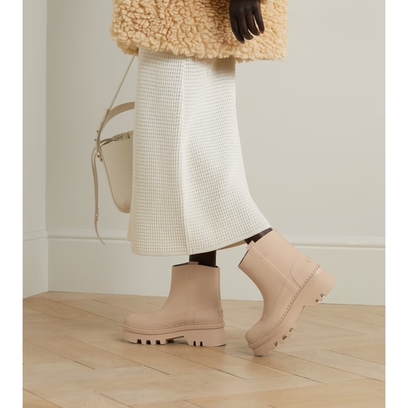 Chloe Raina beige rubber rain boots, round tow, pull tabs, Women size 40 - Picture 4 of 15